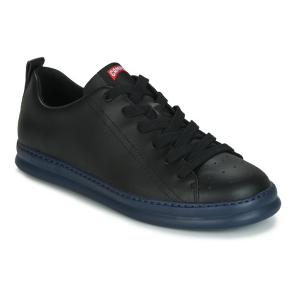 camper runner black